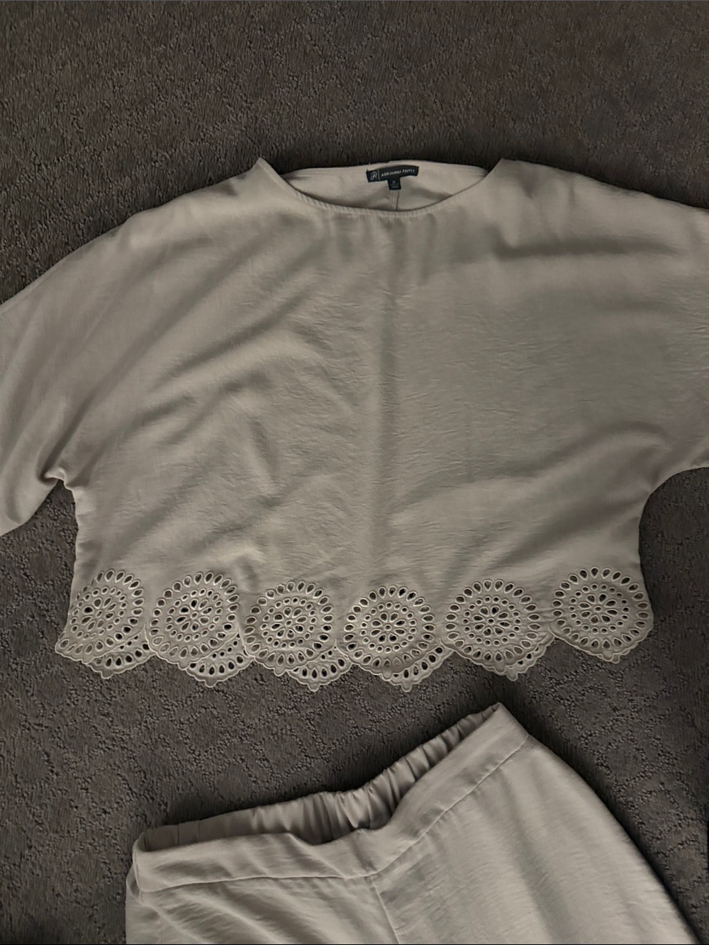 Two piece set - Picture 2 of 5